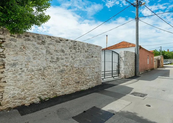 Donato With Jacuzzi Βίλα *