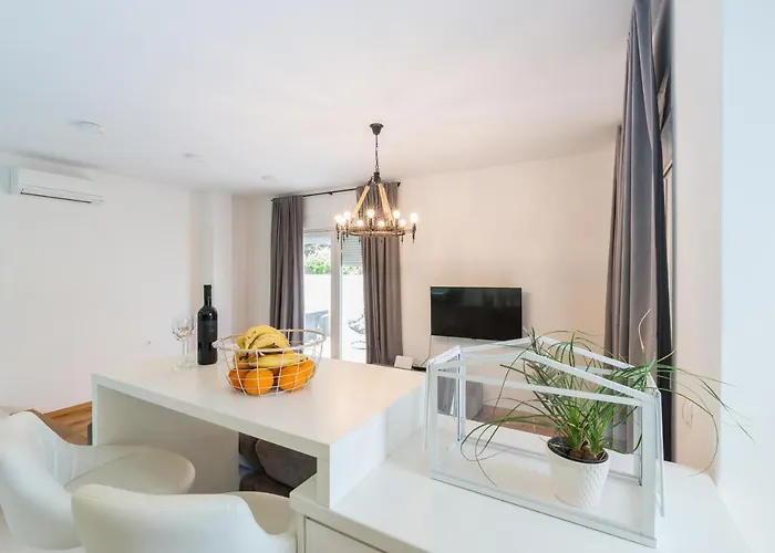 Donato With Jacuzzi Βίλα *