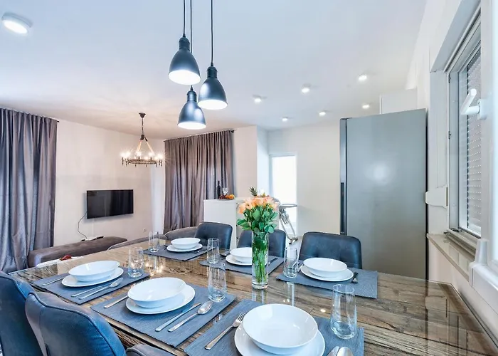 Donato With Jacuzzi Ζαντάρ