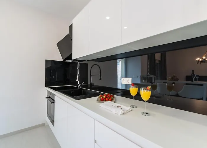 Donato With Jacuzzi Ζαντάρ